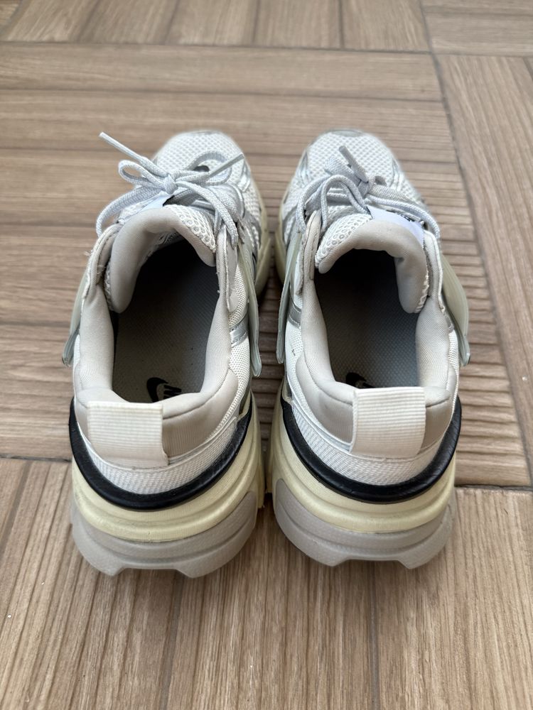 Оригинални маратонки Nike, 39 номер