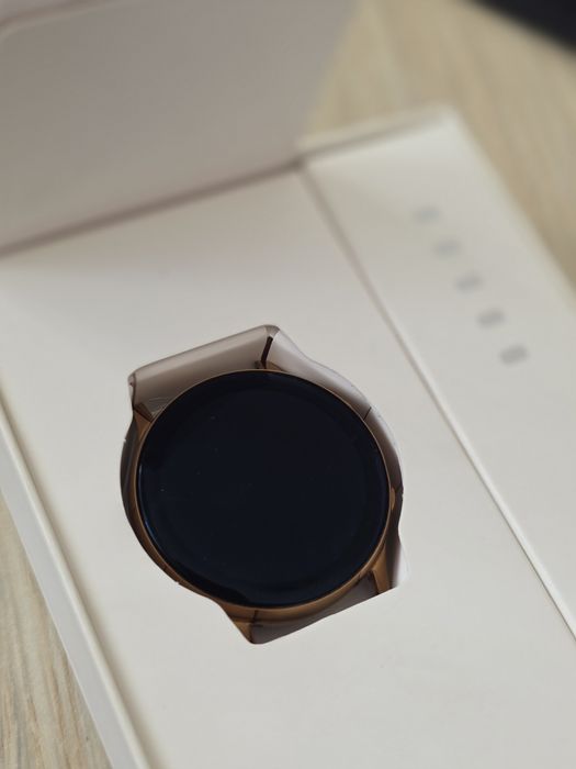 Ceas smart ieftin Samsung Active 2 superb