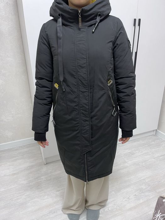 Зимняя куртка в отличном состоянии