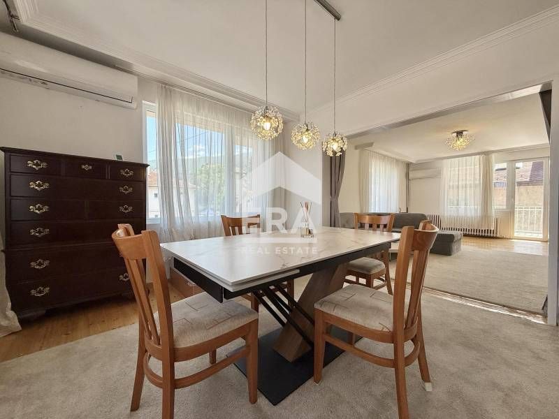 Просторен двустаен апартамент с гледка към града и планина Витоша в кв