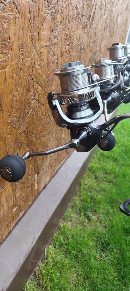 Set 4 Lansete Carbon 3,90m,3,75 LBS,4 Mulinete 10000,Rod Pod Echipat