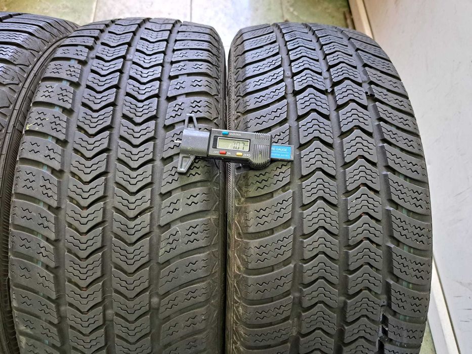 2 anvelope 195/60 R16C Semperit