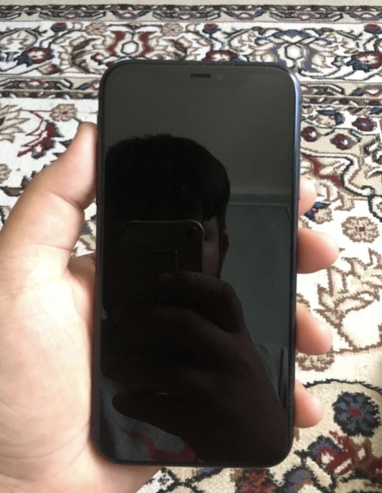 Продам Iphone 11 на 64GB