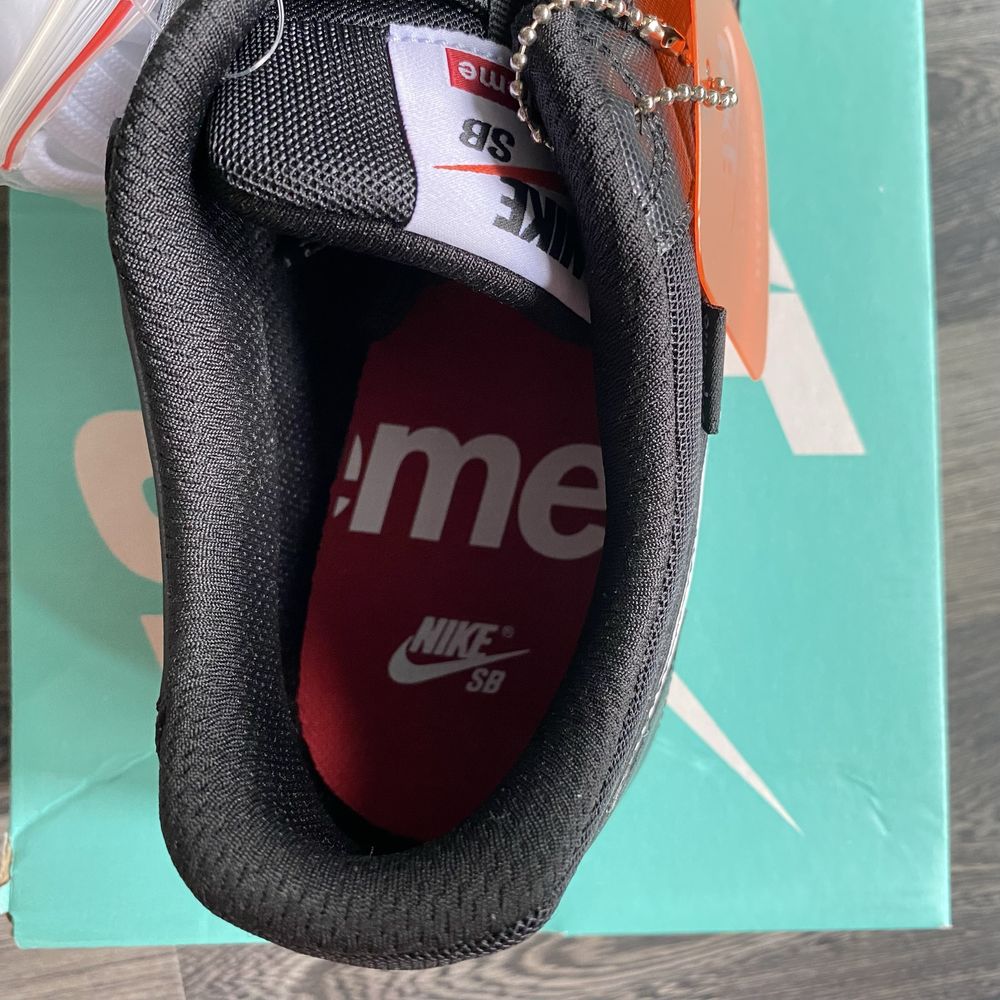Nike Supreme x Gato SB