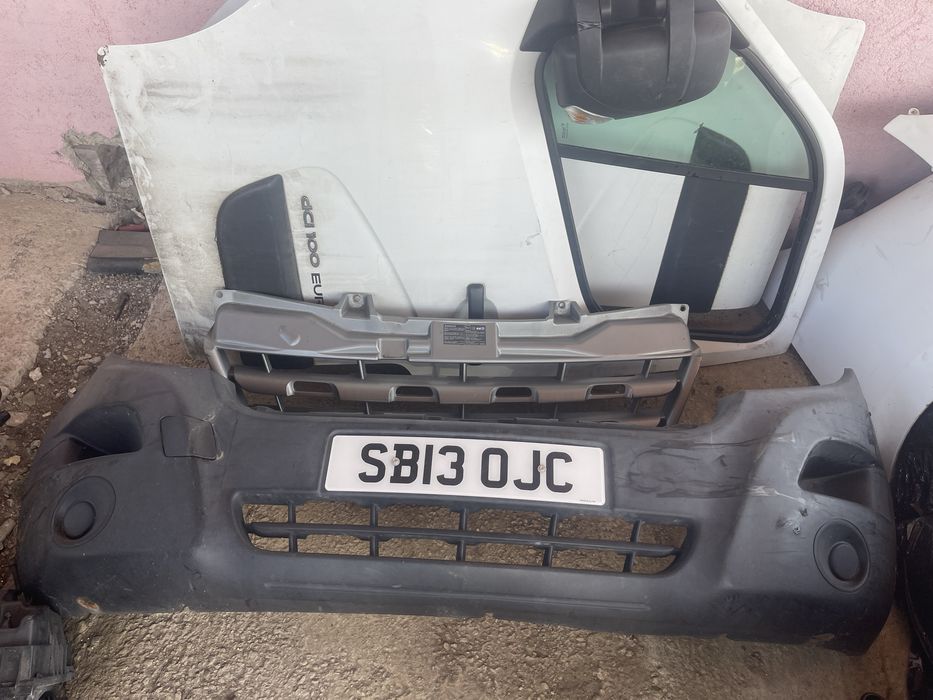 Bara fata cu grila renault master 2011-2015