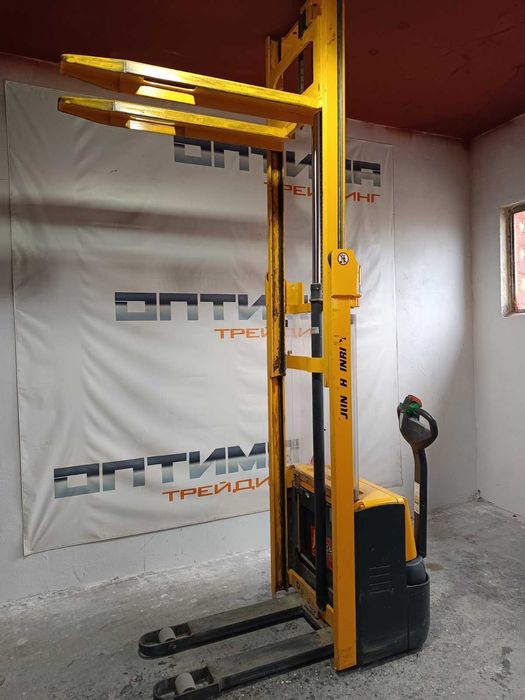 Електрическа палетна количка-стакер Jungheinrich EJC122