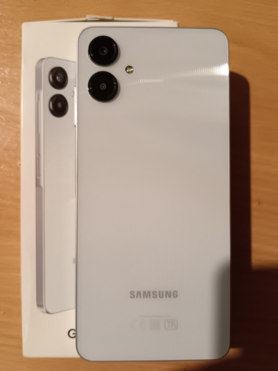 Смартфон Samsung A06