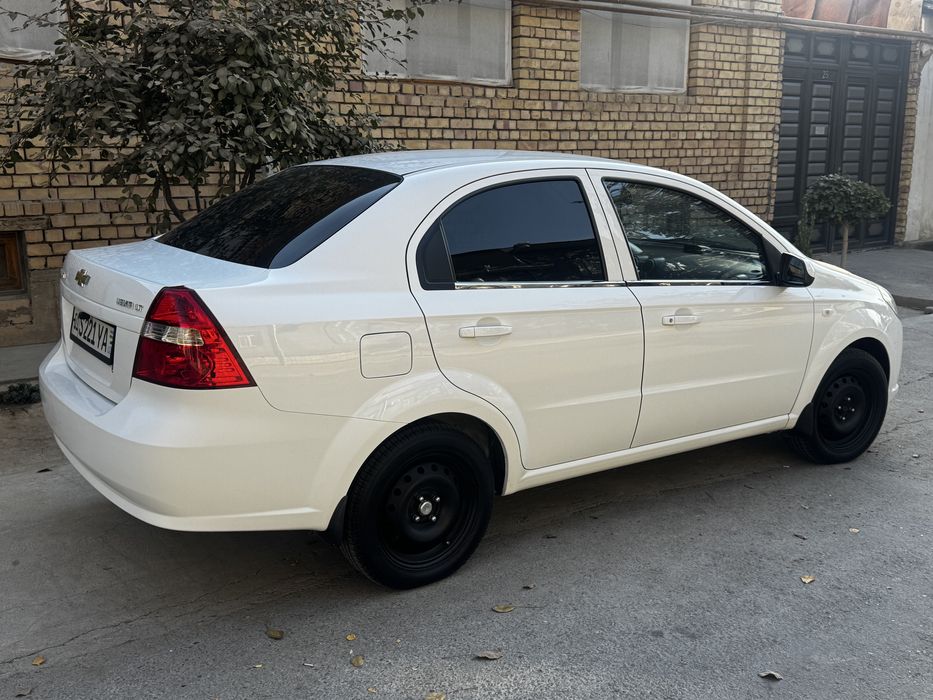 Nexia 3 2017 yil gaz bor 4 pokoleniya 154000 yurgan