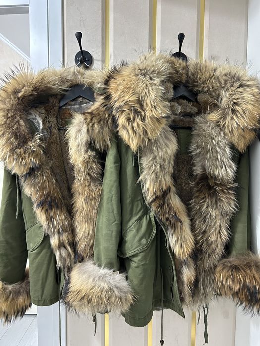 Срочно продаются парки 2шт парки