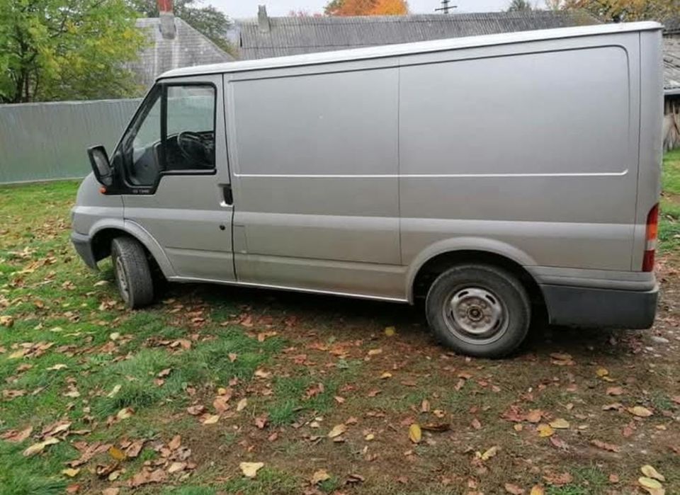 Vând Ford Transit