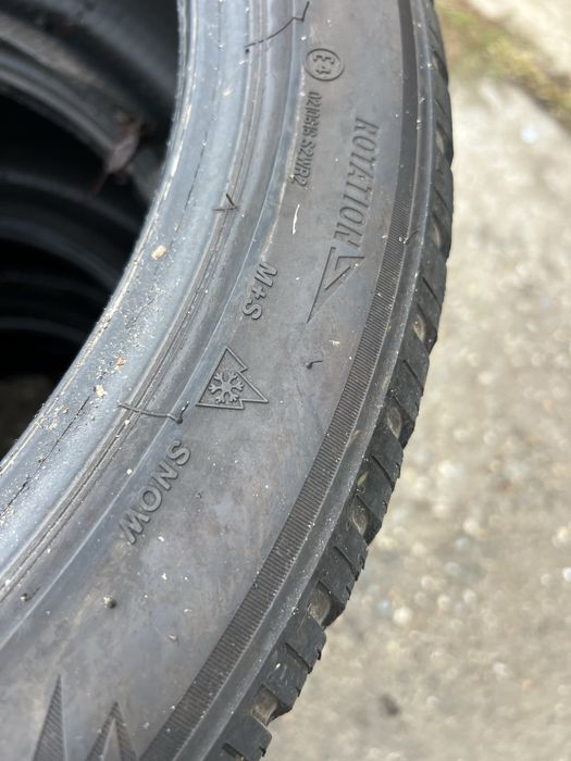 Зимни гуми  с борд 285/40/21 Brigestone DOT22