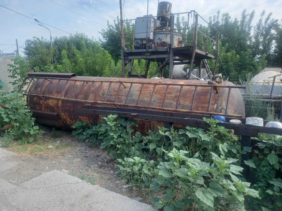 Продам емкость металлическую