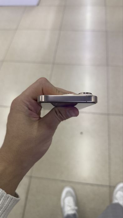 Iphone 16 pro 256 gb 93%