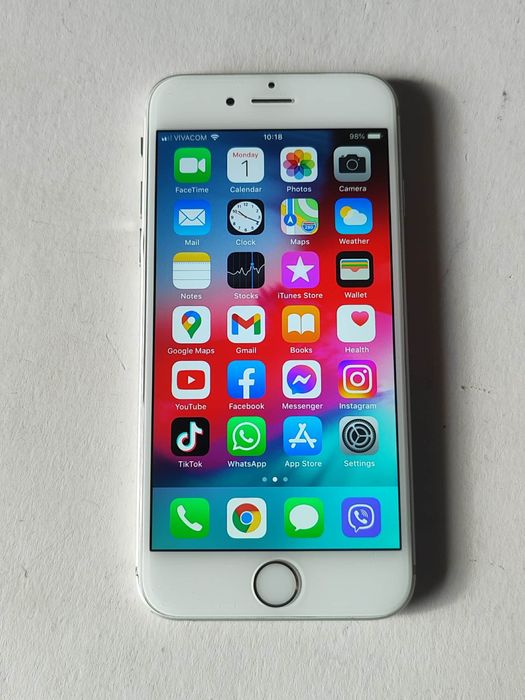 iPhone 6 Silver - перфектен