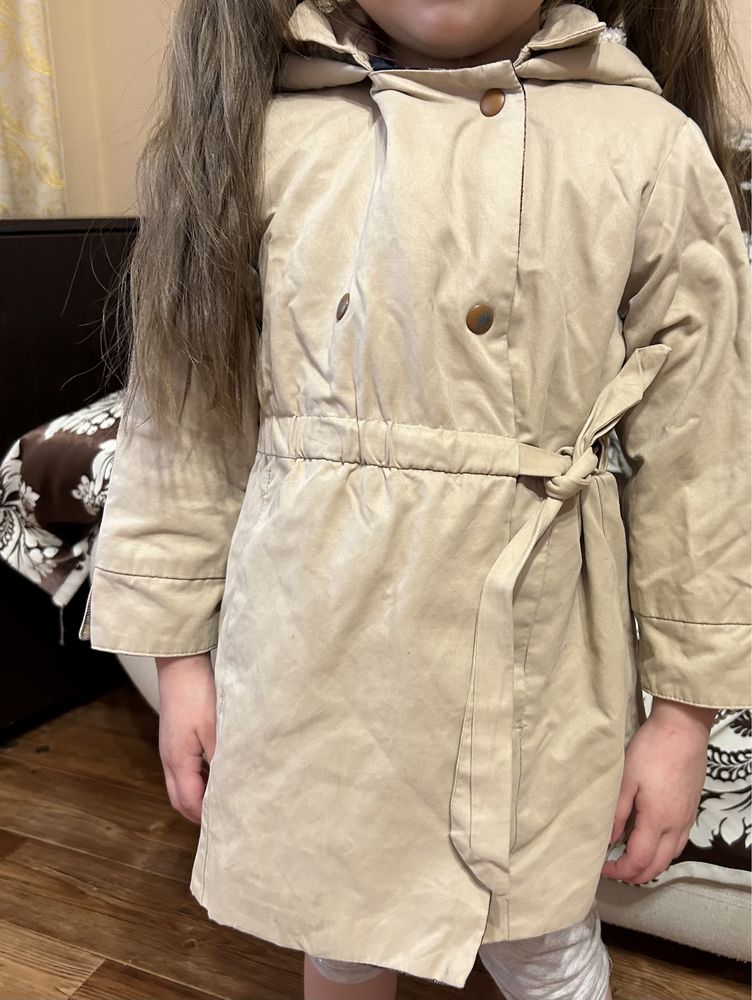 Кожаная куртка  для девочки 3 года
