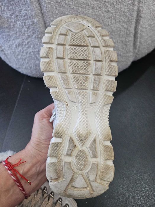 Дрехи обувки  сандали