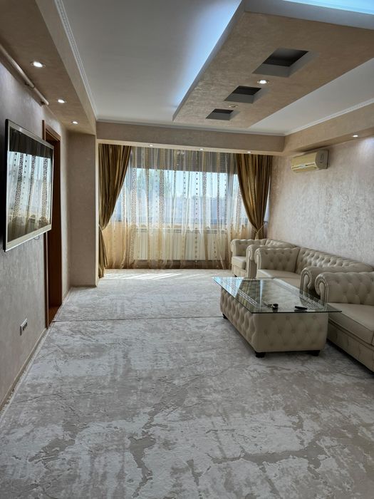 Închiriez apt  cu 2 camere de lux în bloc Doja 1