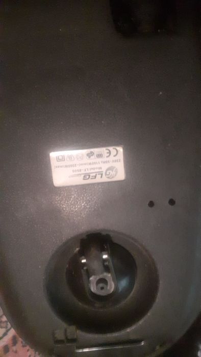 Vand  Aspirator LFG cu sac  pentru eliminare  -  aproape nou