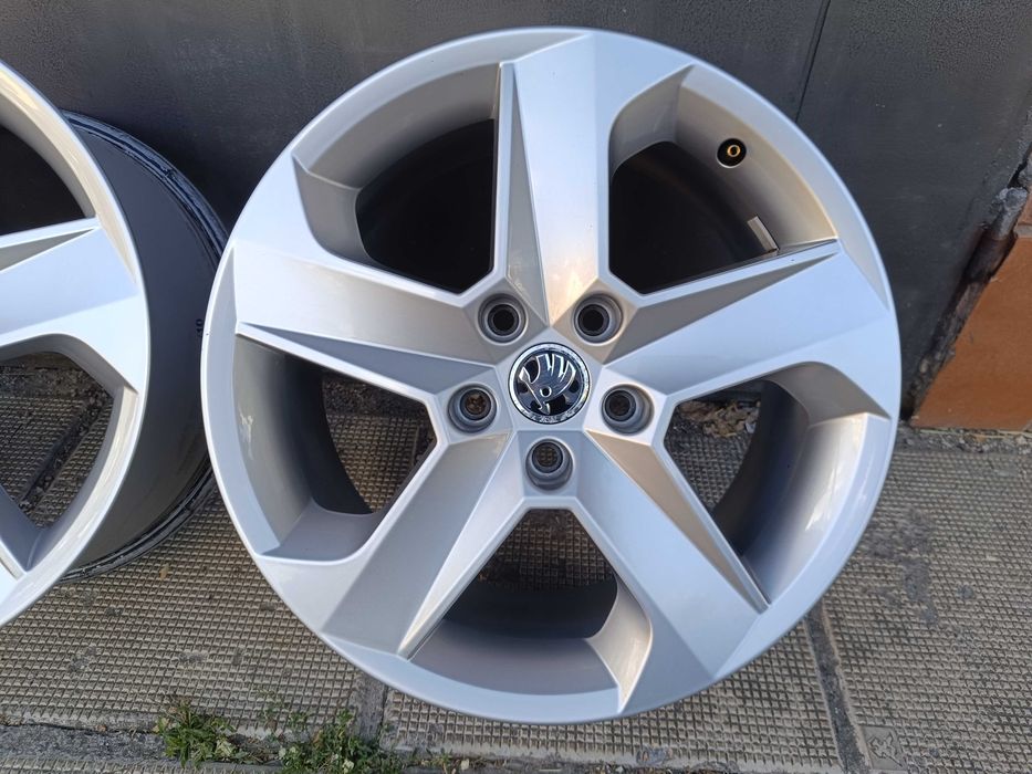 ОРИГИНАЛНИ джанти 17 ' 5x112 SKODA OCTAVIA / Шкода Октавия 57,1 ЕТ51
