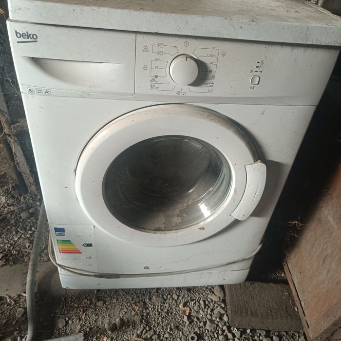 Стиральная машинка Beko б/у на запчасти