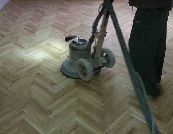 Безпрахово циклене на паркет и дюшеме Калофер
