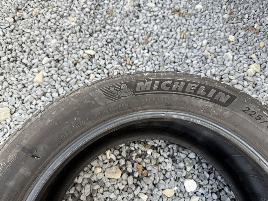 225 55 r17 Iarna Michelin Pilot Alpin