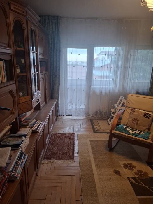 Vând apartament 3 camere decomandat Obcini