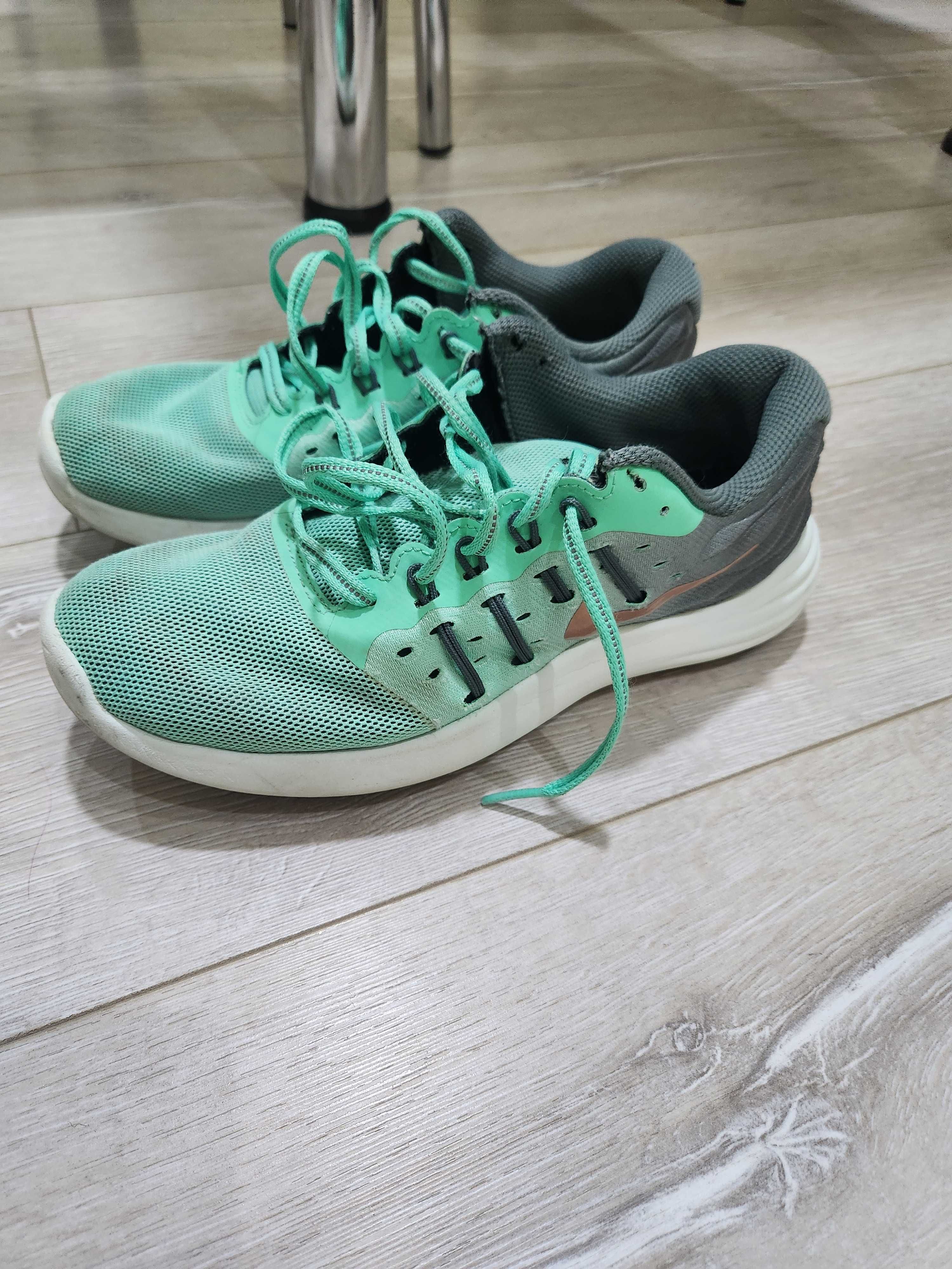 Като нови Маратонки Nike