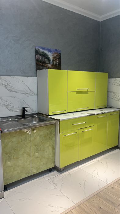 Кухонная гарнитура и мойка