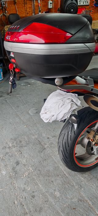 Top Case Givi Hornet PC36