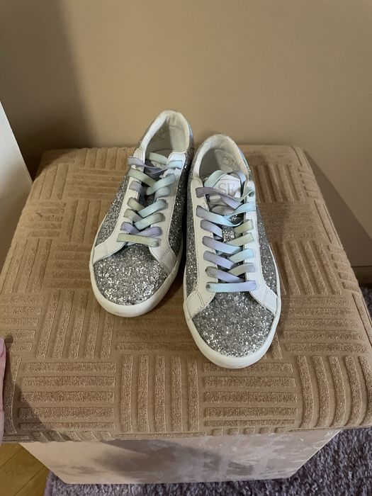 Носени 3/4 пъти почти чисто нови!