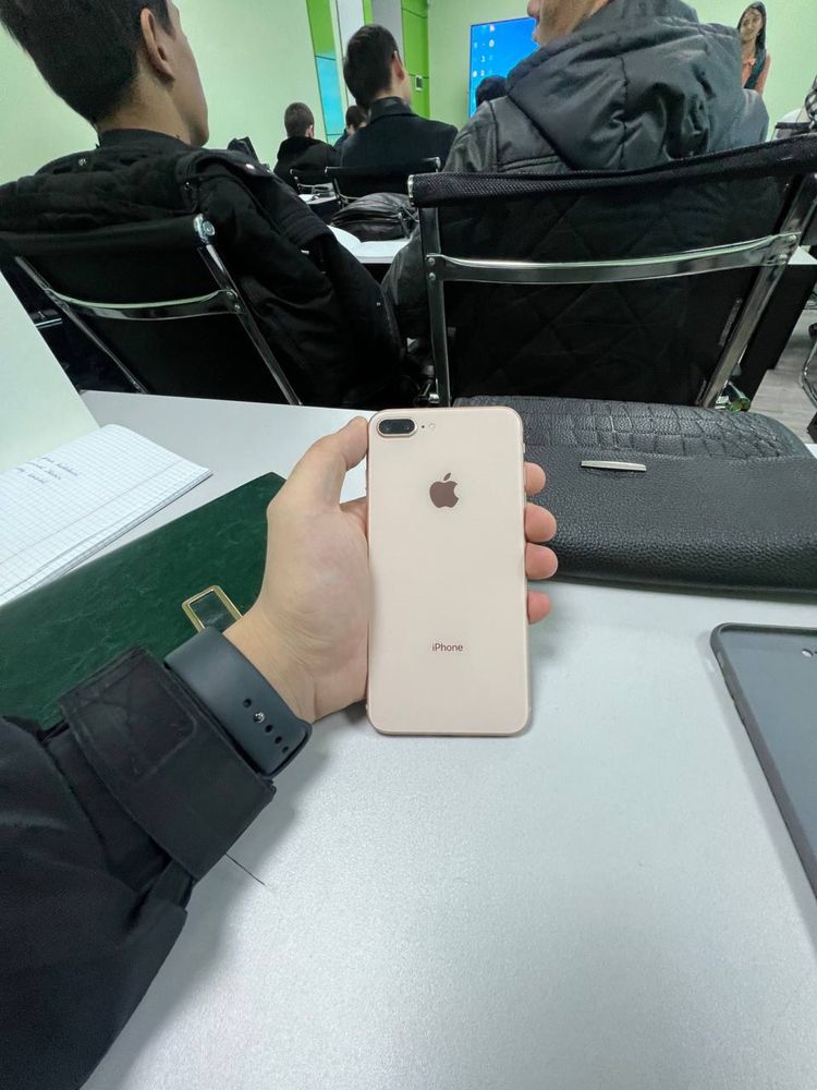 iPhone 8 Plus 64 GB Full ideal