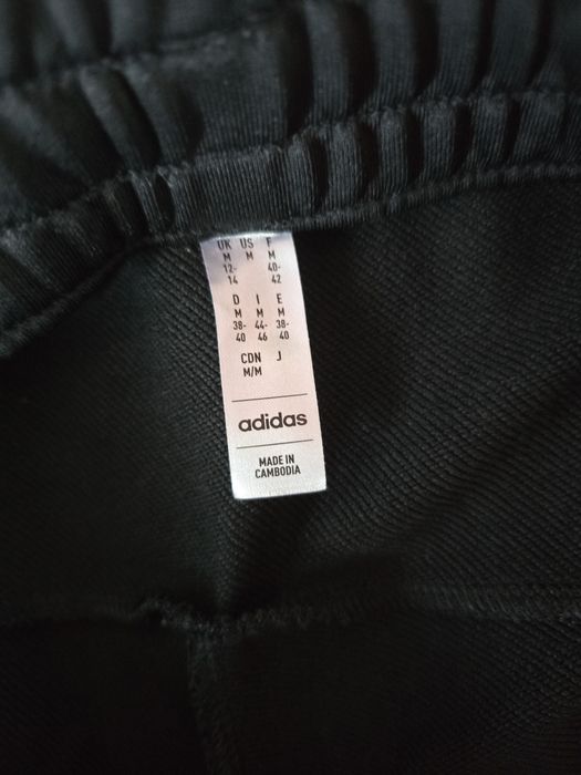 Спортен екип Adidas,размер М