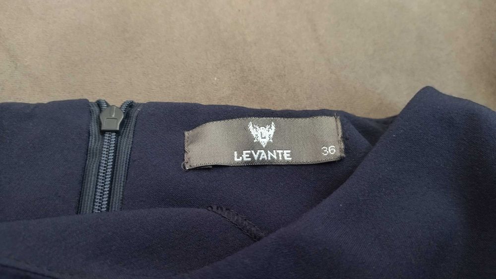 Рокля на LEVANTE подходяща за предстоящите празници