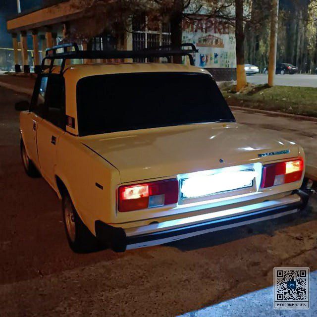 Vaz 2105 03 mator benzin  03 karobka 4tali.