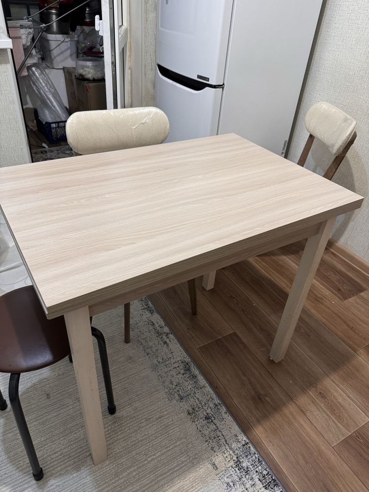 Стол для кухний