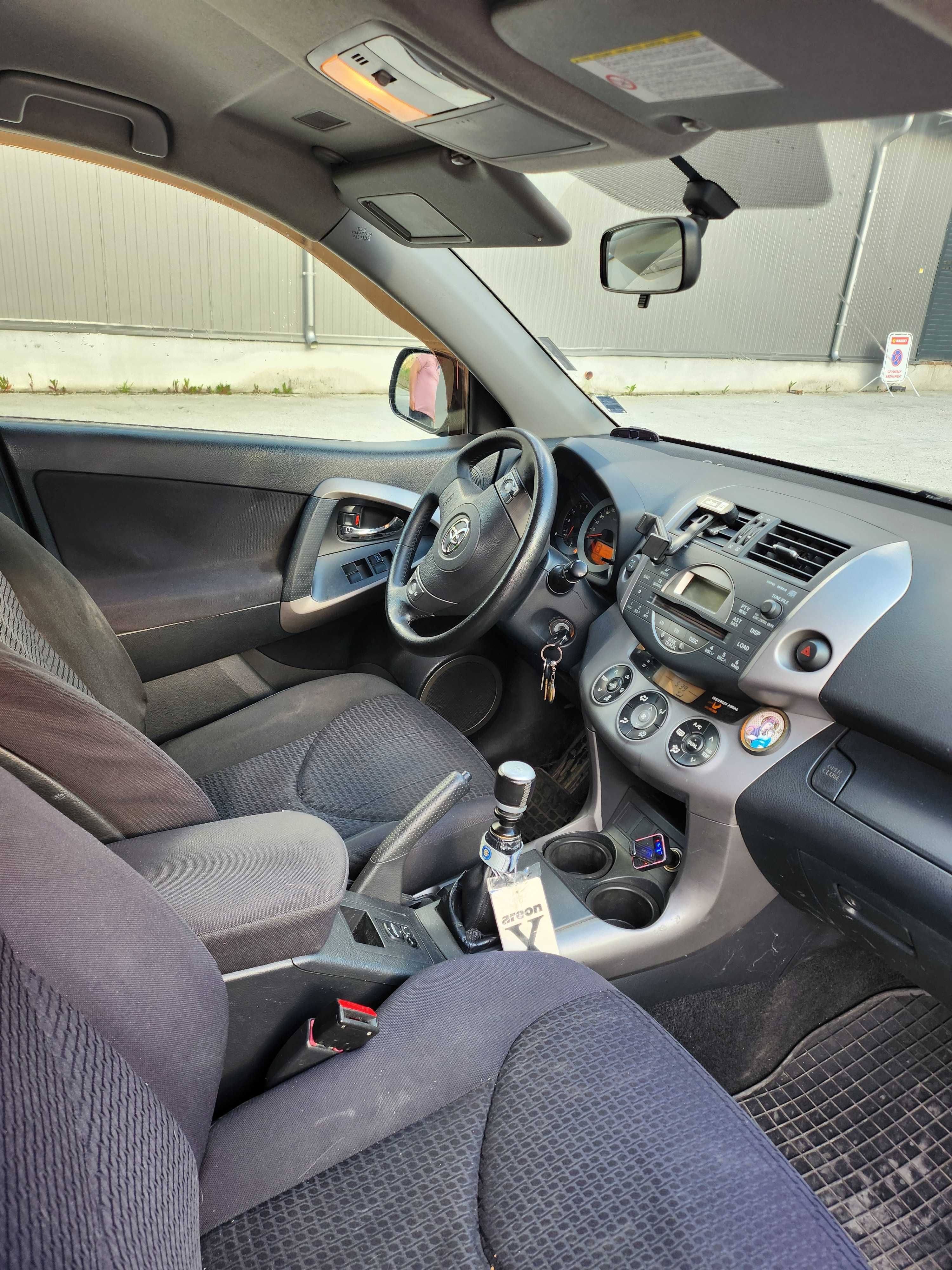 Toyota RAV 4 2008 г.