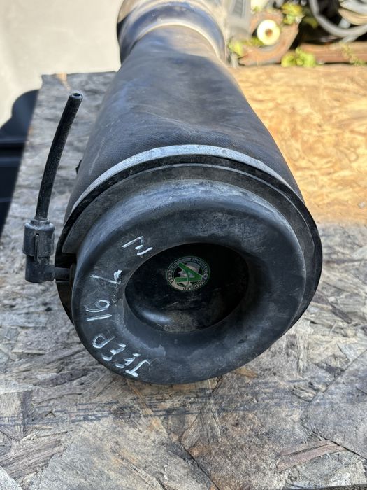 Въздушна възглавница задна за JEEP Grand Cherokee 2015год.