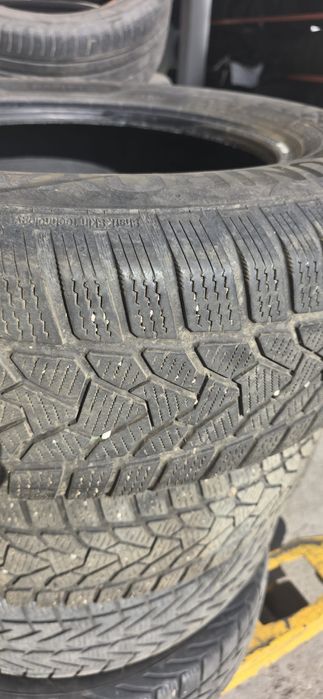Vand 2 cauciuri de iarna WINTER EXPERT