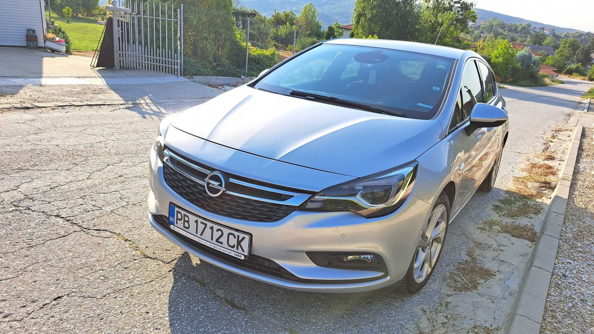 Продавам Opel Astra K