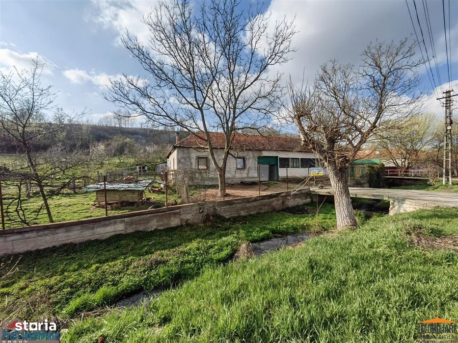 Casa 4 camere + teren in com Beliu sat Secaci, jud. Arad