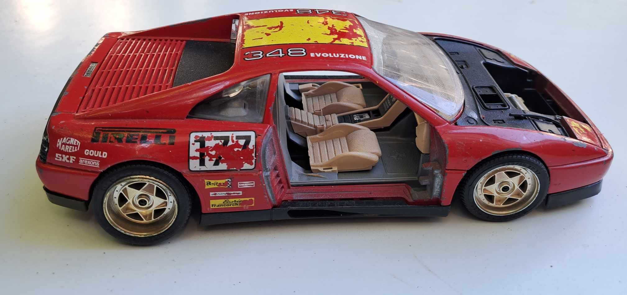 Кола модел Ферари / Ferrari 1:18