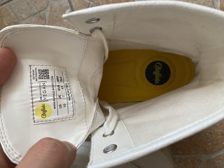 Ghete Buffalo iarna femei marimea 41 Cizme Bocanci Munte Zapada