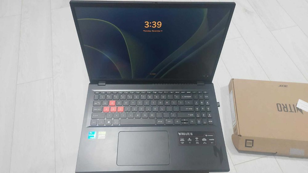 Laptop Gaming Acer Nitro Lite 16 NL16-71G-57M9