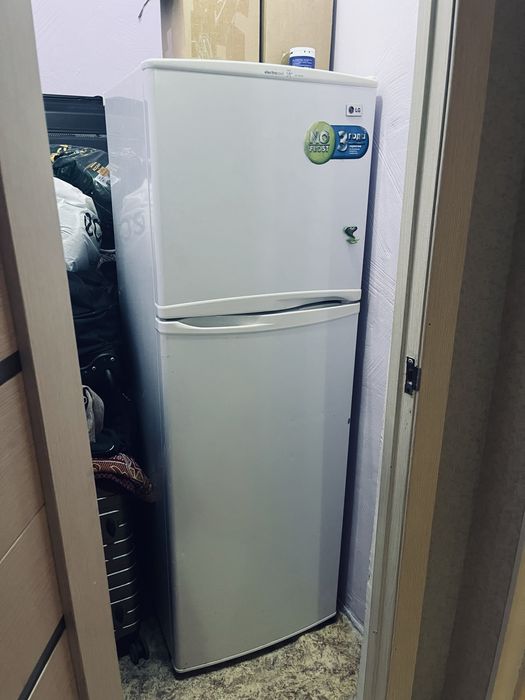 Продам холодильник