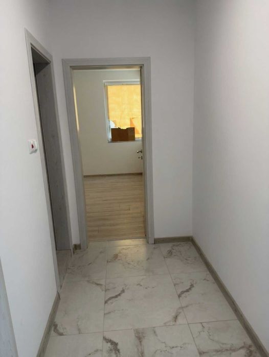 Продава се Двустаен апартамент в Пловдив, Южен - 68 кв.м за 2412 €/кв.м - Снимка #3