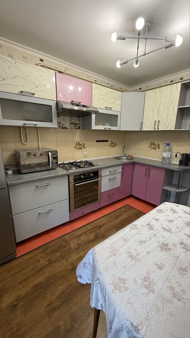 Сдам квартиру район маг. Уют