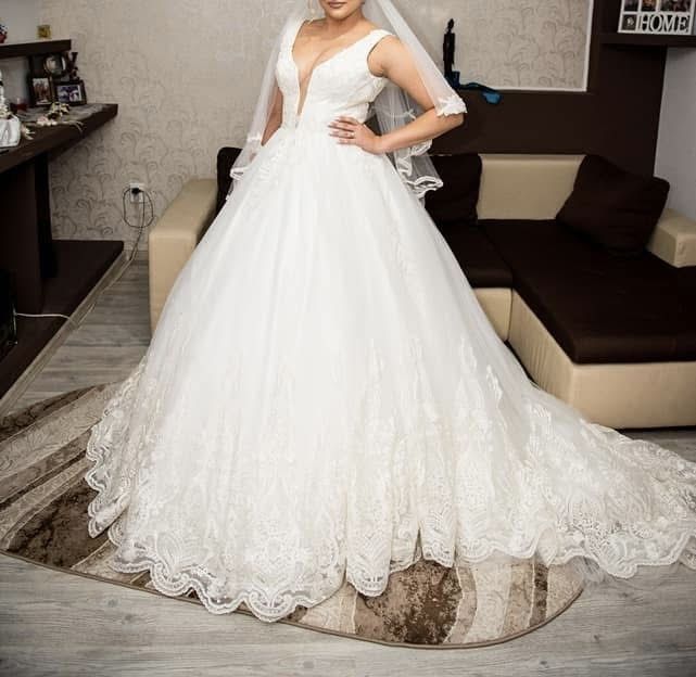 Rochie  de  mireasa  facuta pe comanda
