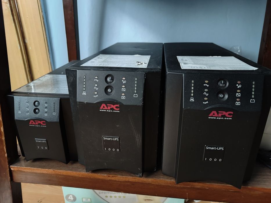UPS APC smart SUA1000i și 750