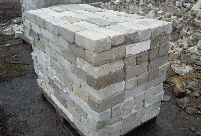 Продам б/у кирпич